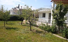 Three Bedroom Country House
